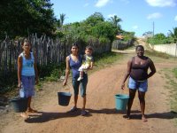 moradores afirmão que foram abadonados