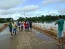 Populares na Ponte do Rio Longá