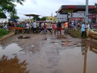 Populares na Ponte do Rio Longá