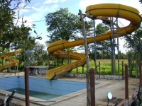 Piscina abandonada