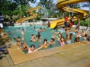 Alunos na piscina