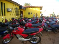 Motos em frente da Câmara