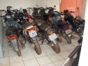 Motos