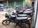 Motos