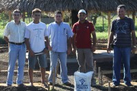 Prefeito Lucidio com os técnicos