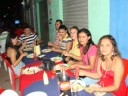 aniversariante com amigos e familiares