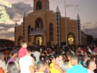 Igreja com fieis