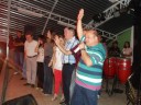 prefeito-ricardo-camarco-falando-para-a-multidao-no-momento-do-show-de-frank-aguiar