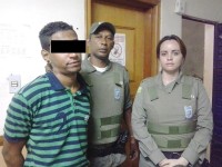 filho-desfere-facada-no-peito-da-propria-mae-por-nao-aceitar-o-seu-namoro-com-um-homem-240705