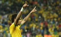 neymar-marcar-dois-e-dar-a-vitoria-ao-brasil-255301