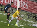 capitao-thiago-silva-sai-para-comemorar-apos-abrir-o-placar-para-o-brasil-contra-a-colombia-no-castelao-1404505221624564x430-1