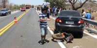 acidente-entre-carro-e-moto-deixa-dois-mortos-336561