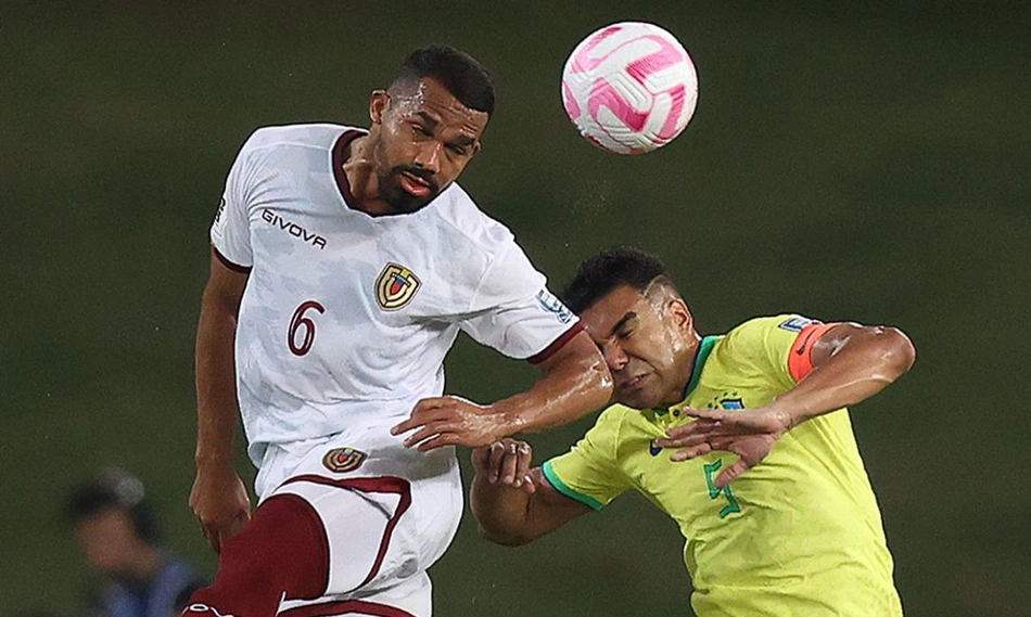 Brasil x Venezuela: Eduard Bello acerta meia-bicicleta e empata o jogo